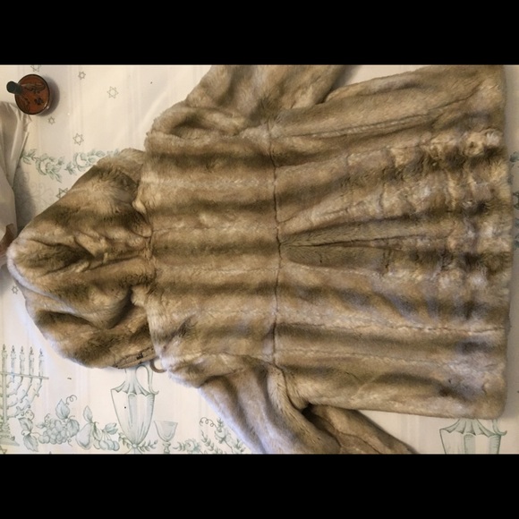 Juicy couture faux fur coat - Picture 4 of 5